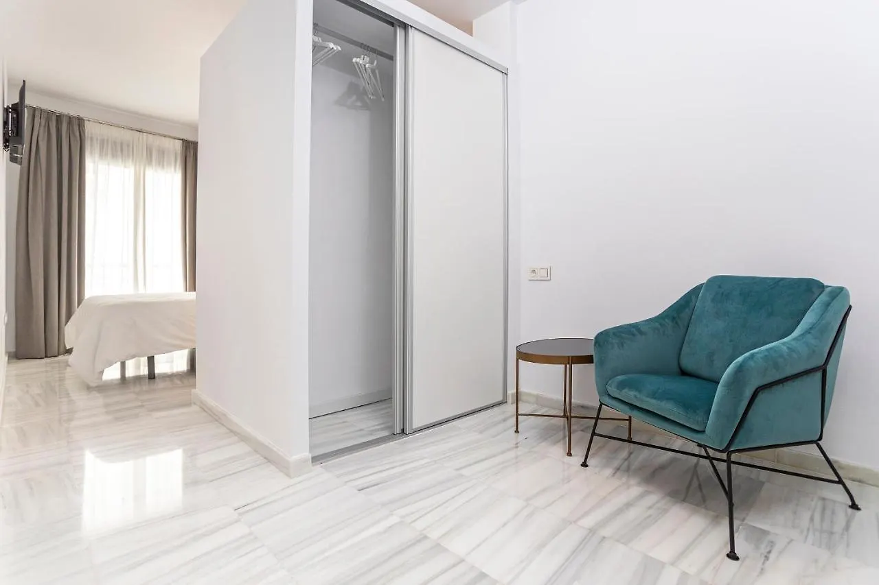 Malaga Rivas 34 Suites Homes Hotel apartamentowy